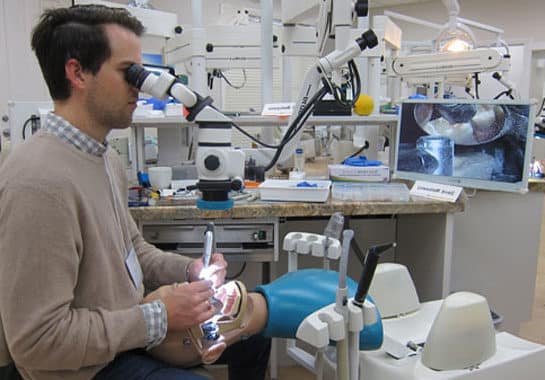 dental-microscope-cosmetic-dentistry